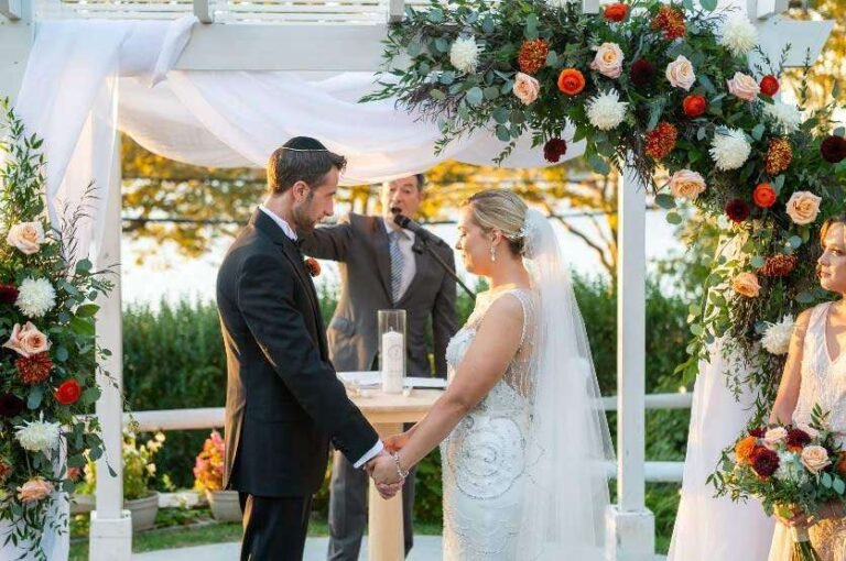 How to Rent a Rabbi for Wedding