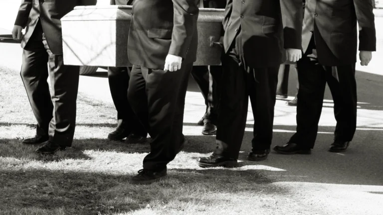Complete Guide to Jewish Funeral Traditions
